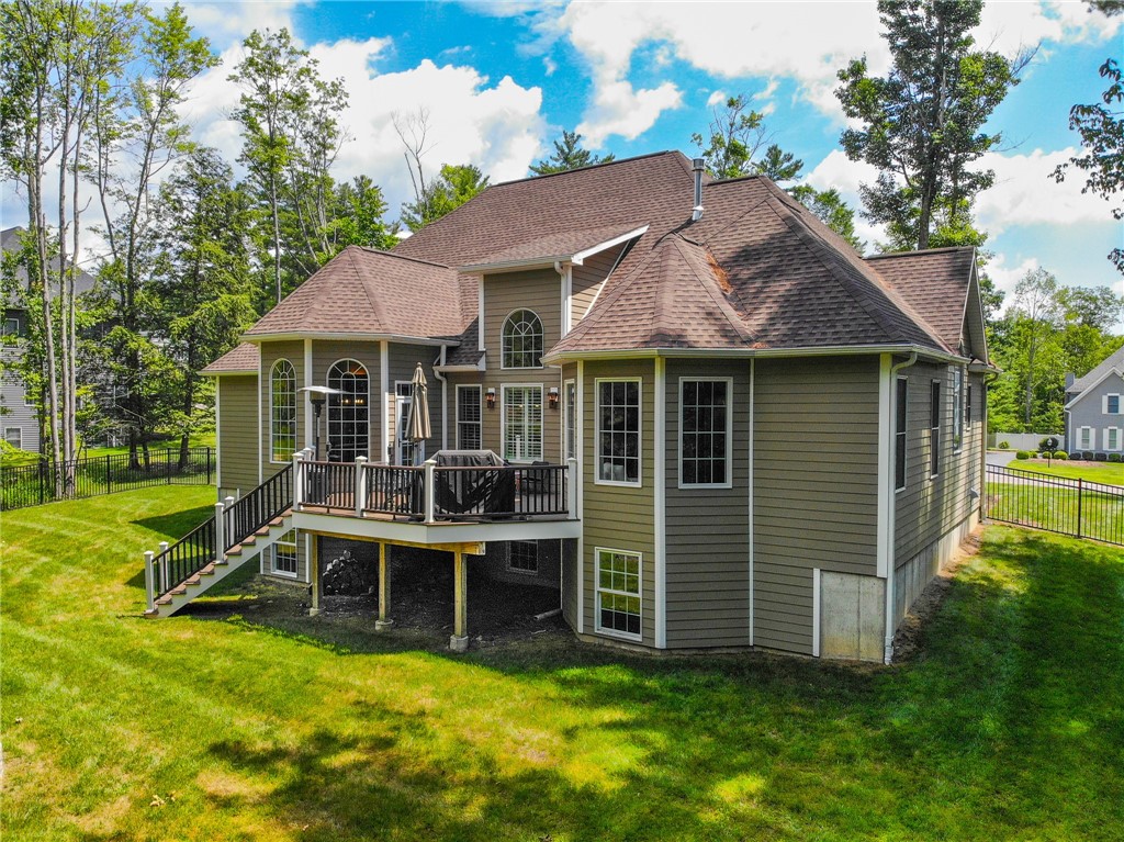 9 Woodland Way