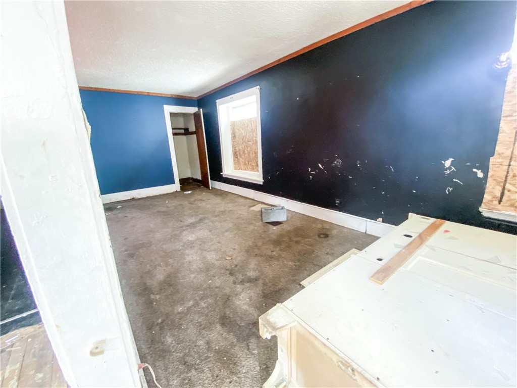 121 Baycliff Drive