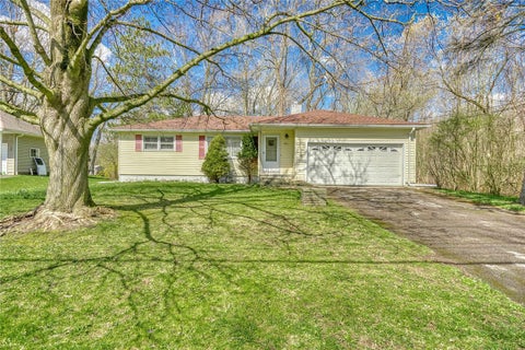 Homes For Sale - 995 Gravel Road<br/> Monroe County, Webster, NY 14580