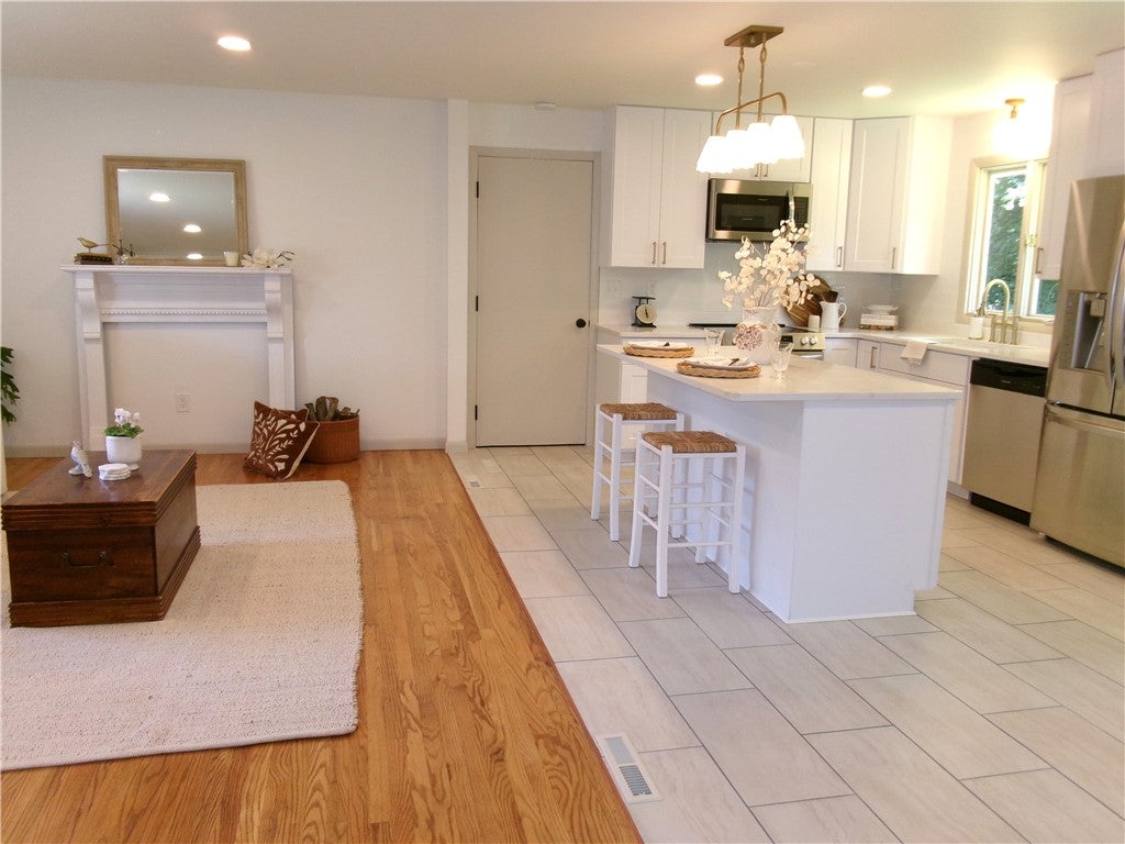 2018 Maple Ave
