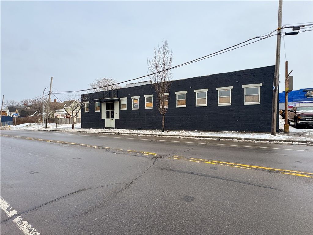 Photo of 1116 N Clinton Avenue, Rochester, NY 14621 (MLS # R1662551)