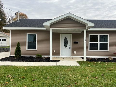 Townhouse For Sale - 120 Cottage Street #A<br/> Cayuga County, Auburn, NY 13021