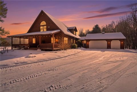 Photo of 7520 W Hollow Road, Naples, NY 14512 (MLS # R1655236)