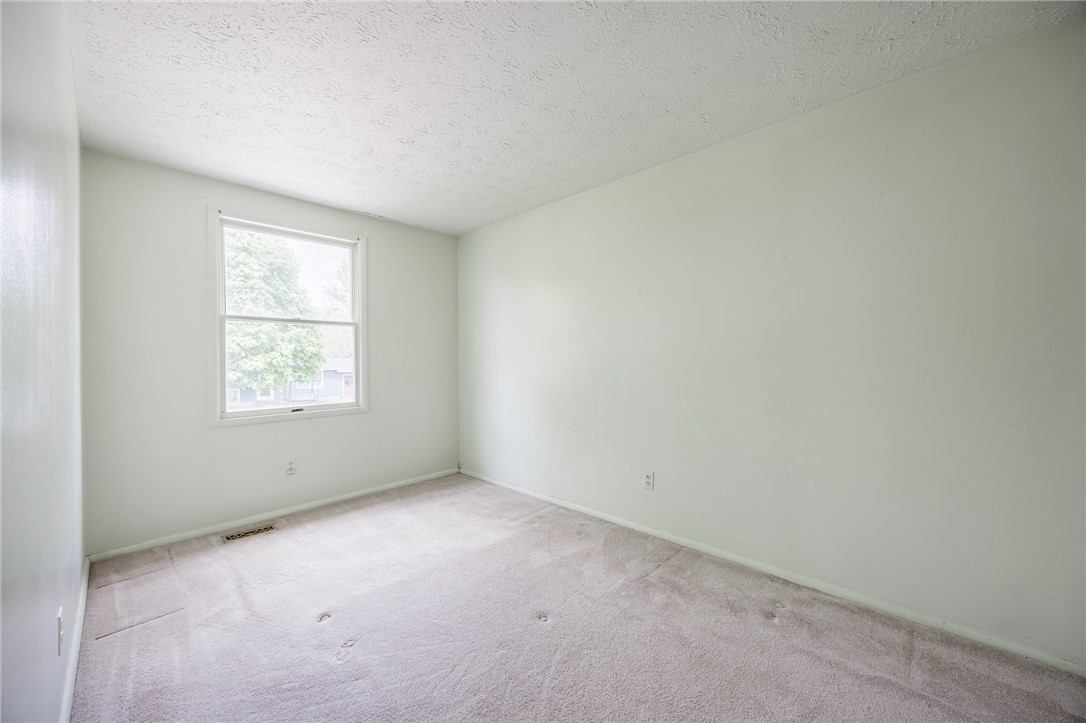 5755 Dalton Drive, Farmington, New York image 16