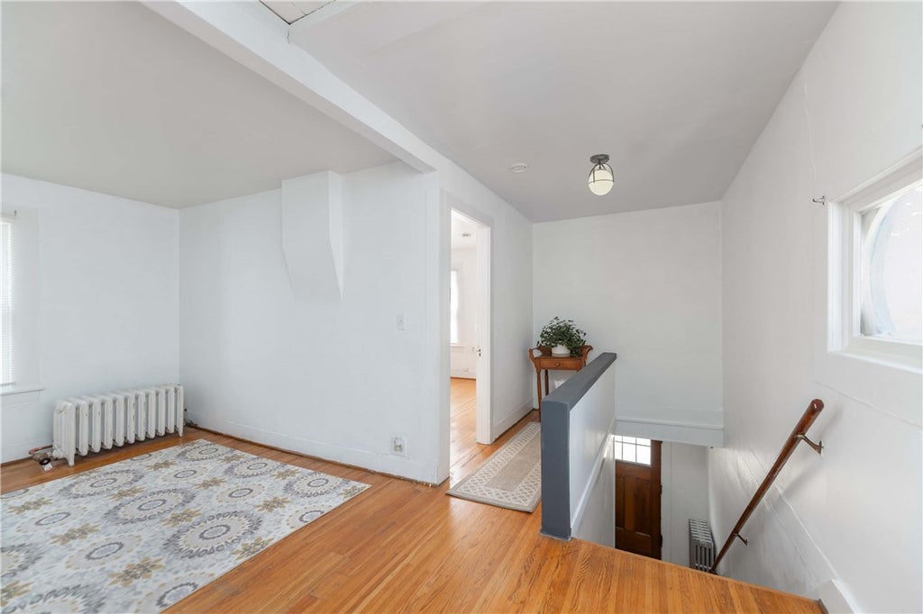 Photo of 54 Sanford St B (Upper) St, Rochester, NY 14620 (MLS # R1717140)
