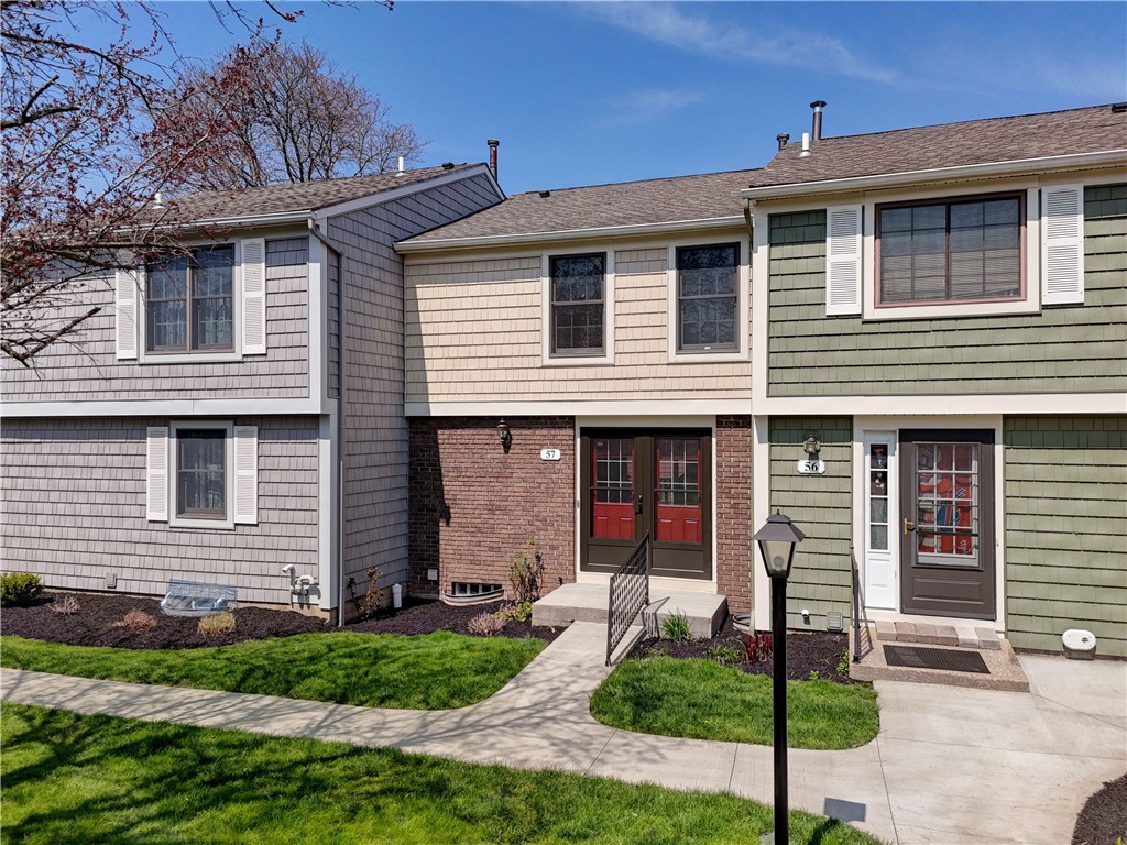 57 Village Trail Trl, Mendon, New York image 1