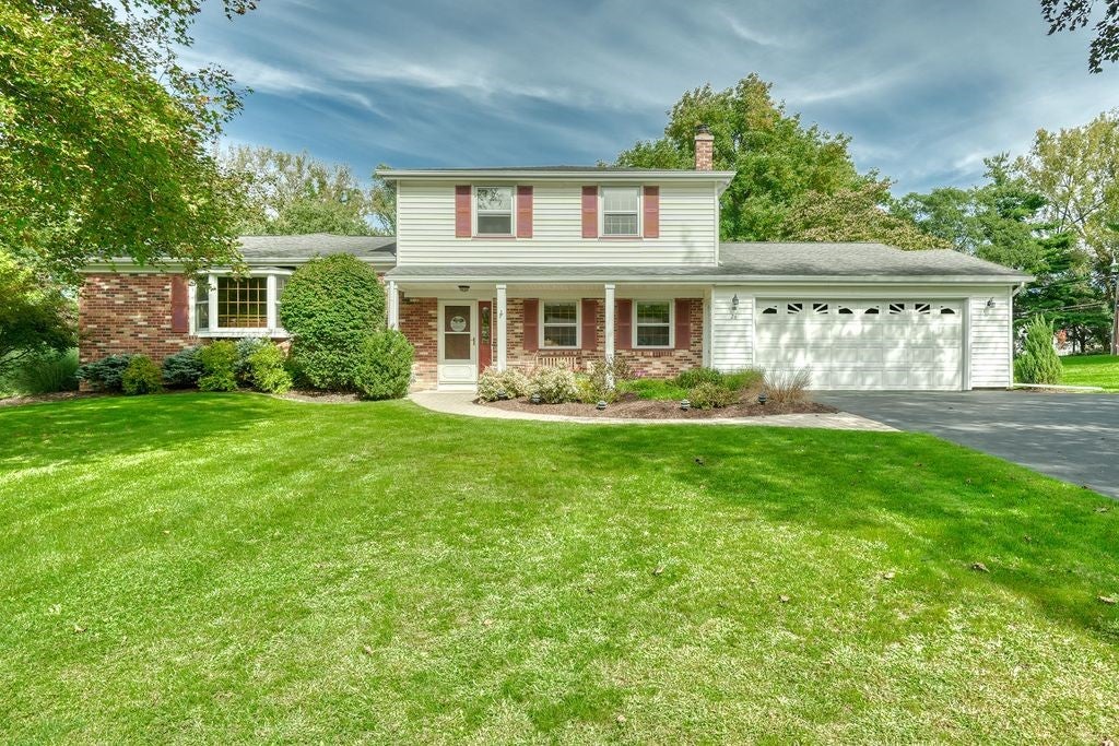26 Bunker Hill Dr Drive