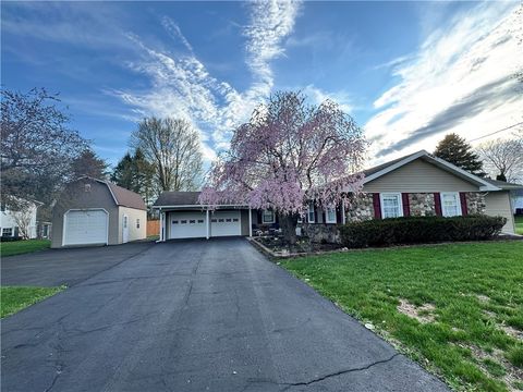 Homes For Sale - 10 Foothill Road<br/> Big Flats, NY 14903
