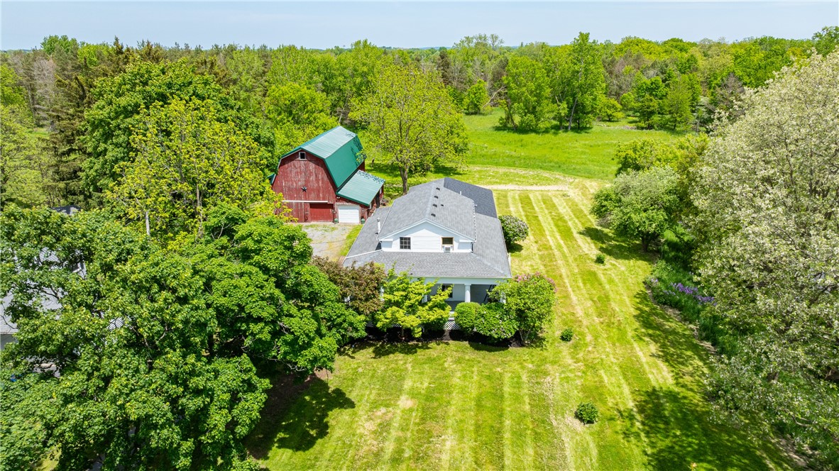 90 Ontario Street, Mendon, New York image 1