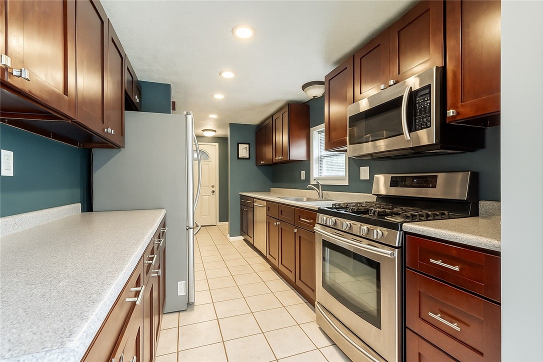 49 Silver Street, Manchester, New York image 6