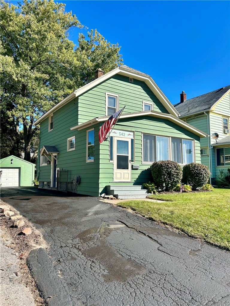 Photo of 542 Empire Boulevard, Irondequoit, NY 14609 (MLS # R1722634)