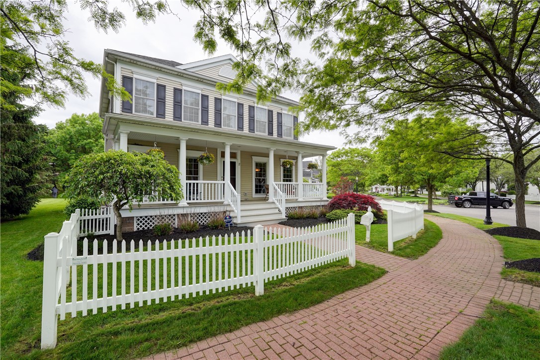 2 Founders Green