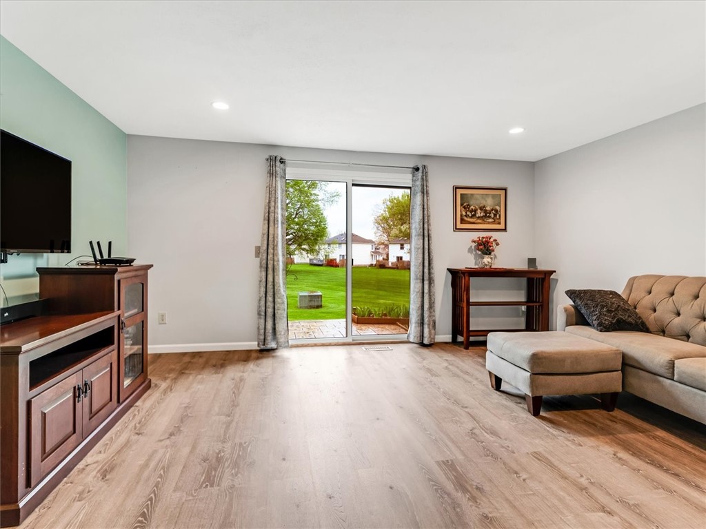88 Devonshire Circle, Penfield, New York image 11