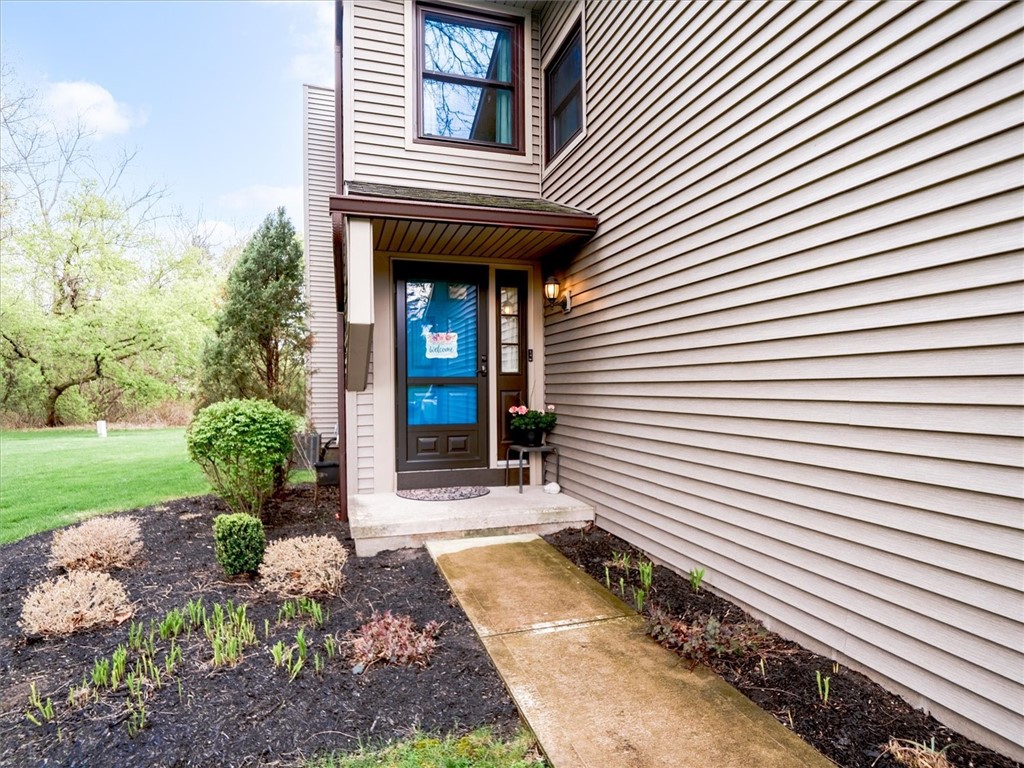 88 Devonshire Circle, Penfield, New York image 2