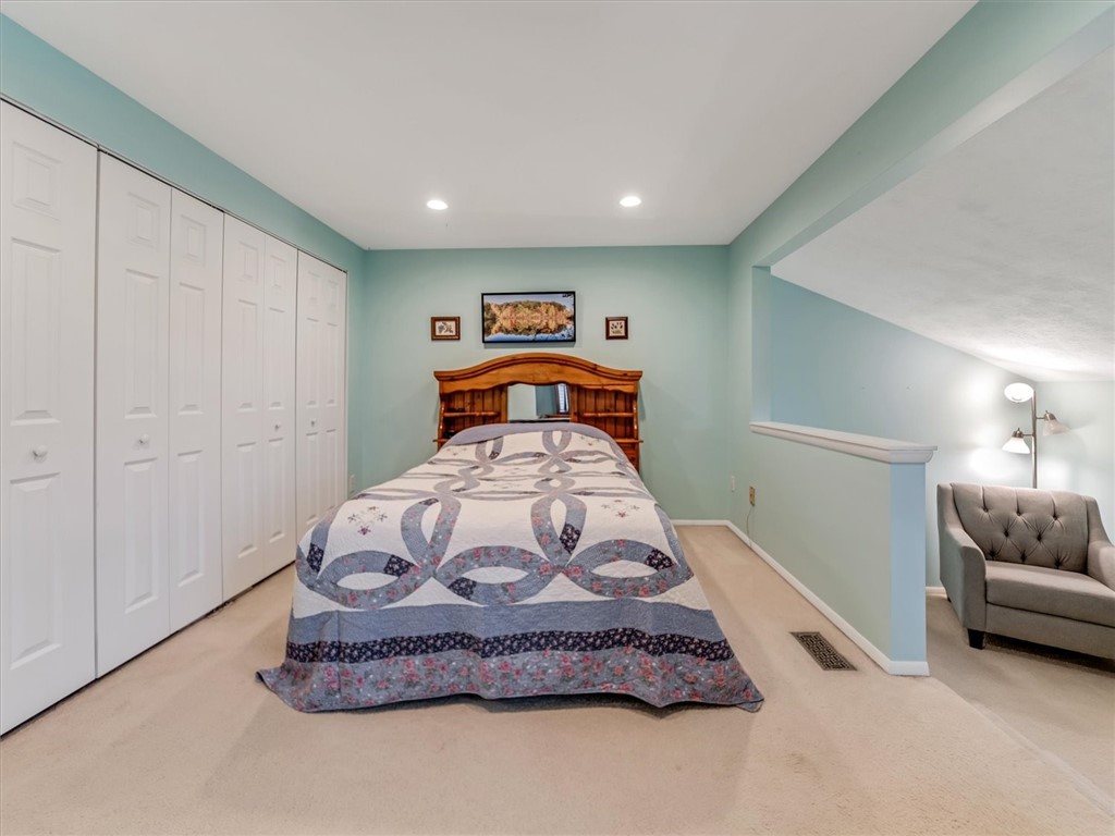 88 Devonshire Circle, Penfield, New York image 27