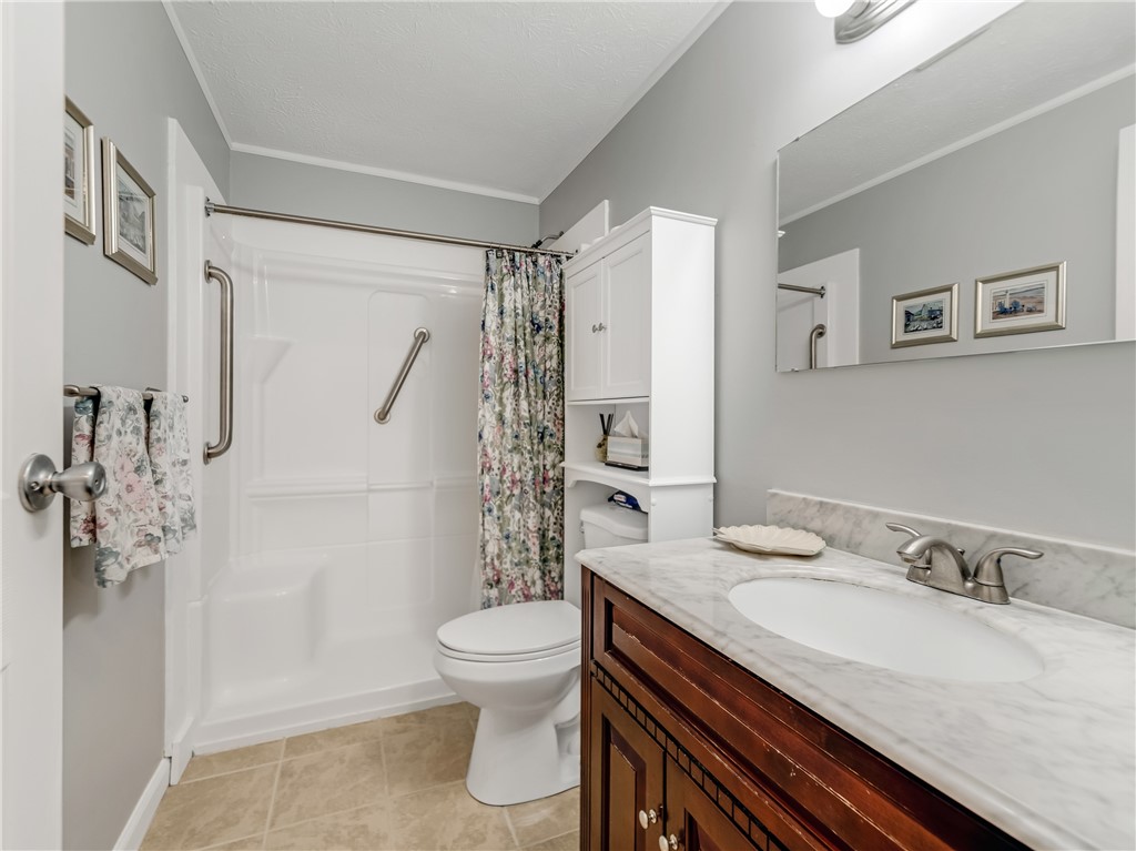 88 Devonshire Circle, Penfield, New York image 25
