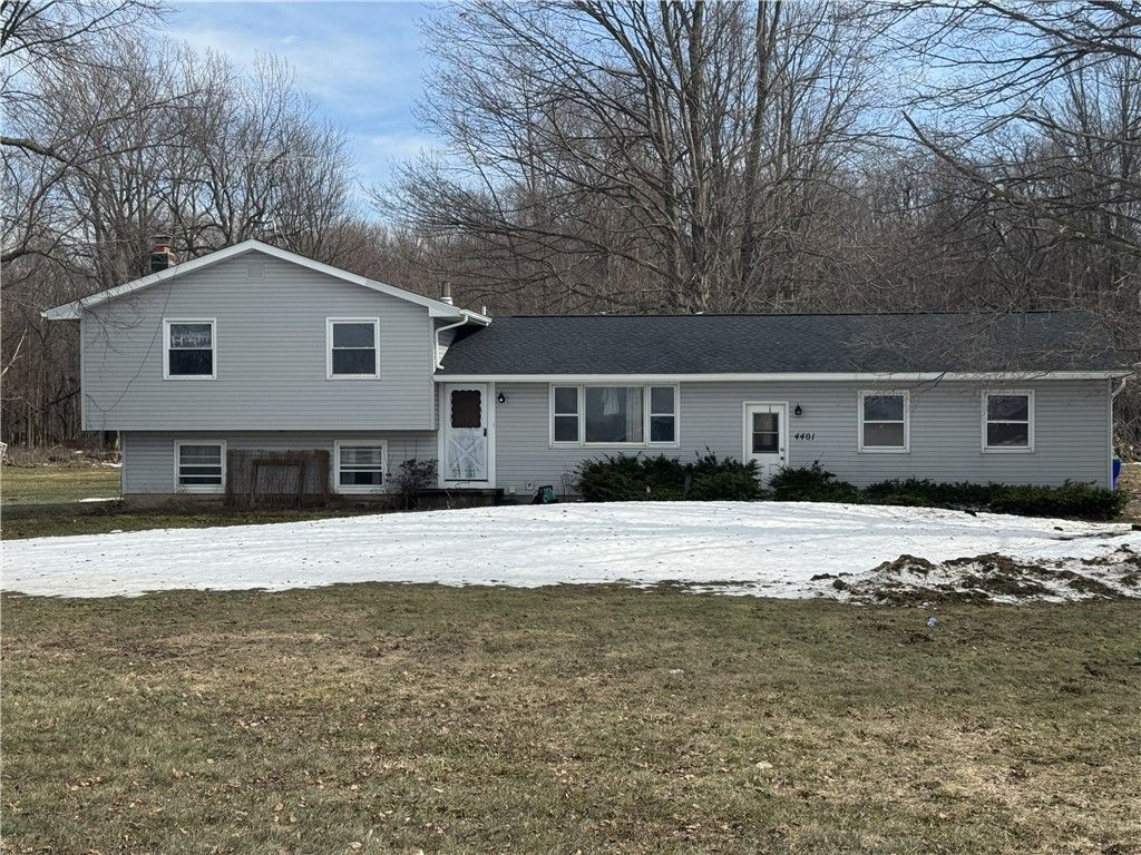 Photo of 4401 Johnny Cake Lane, Barre, NY 14411 (MLS # R1666537)