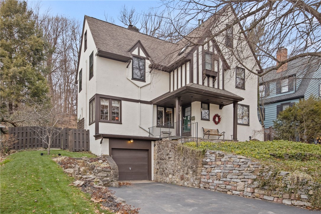 315 Cobbs Hill Drive, Rochester, New York image 2