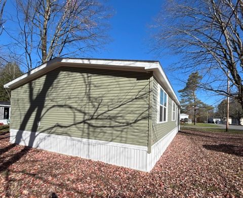 Mobile Home For Sale - 337 County Route 11 Lot 24<br/> West Monroe, NY 13167