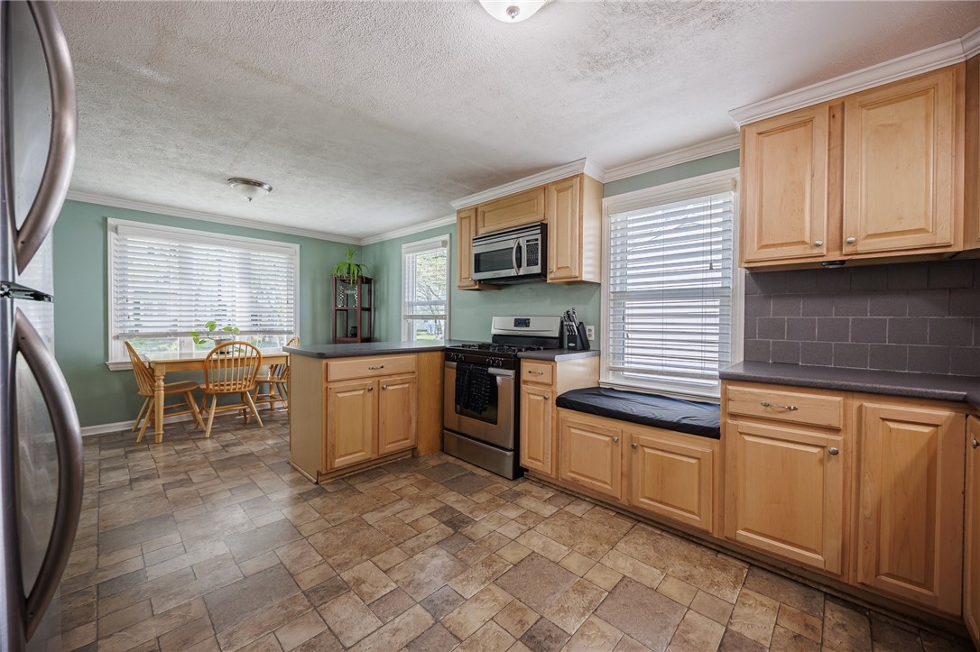 102 Beresford Road, Rochester, New York image 4