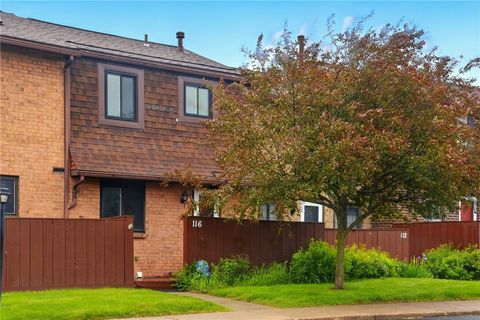 Condo For Sale - 116 Surrey Hill Way<br/> Henrietta, NY 14623