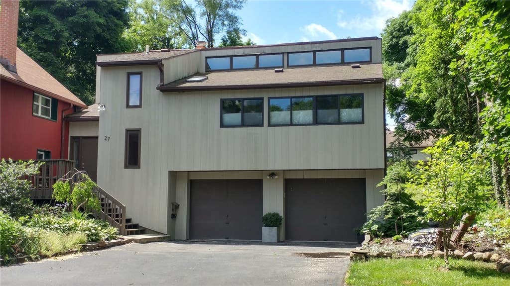 Photo of 27 Hoyt Place, Rochester, NY 14610 (MLS # R1688162)