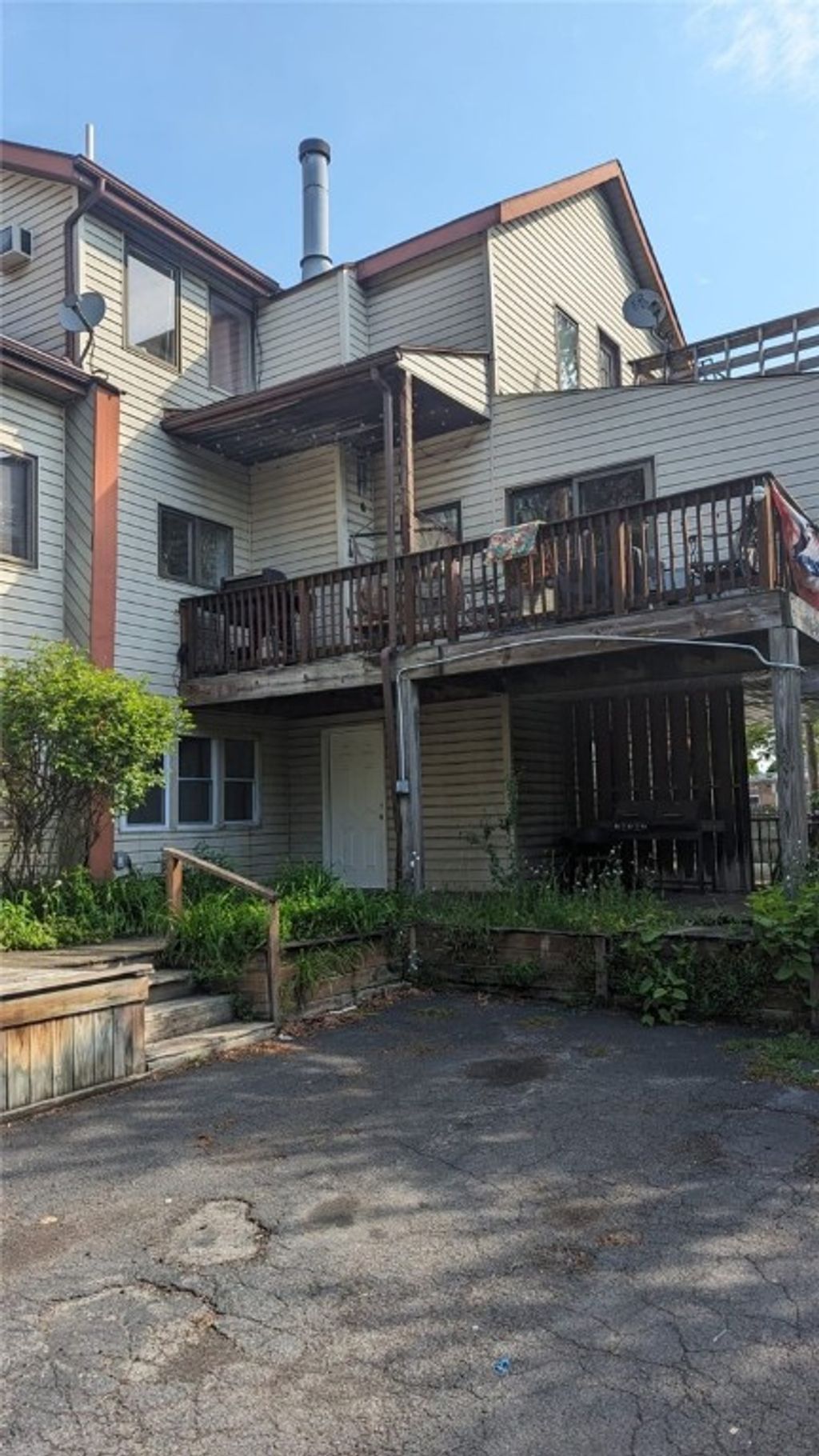 Photo of 424-426 Broadway Street, Rochester, NY 14607 (MLS # R1536751)