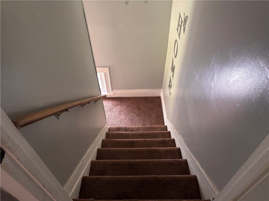 Photo of 156 Cameron Street #UPPER, Rochester, NY 14606 (MLS # R1712641)