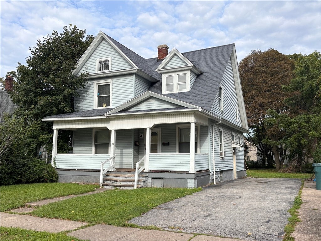 Photo of 156 Cameron Street #UPPER, Rochester, NY 14606 (MLS # R1712641)