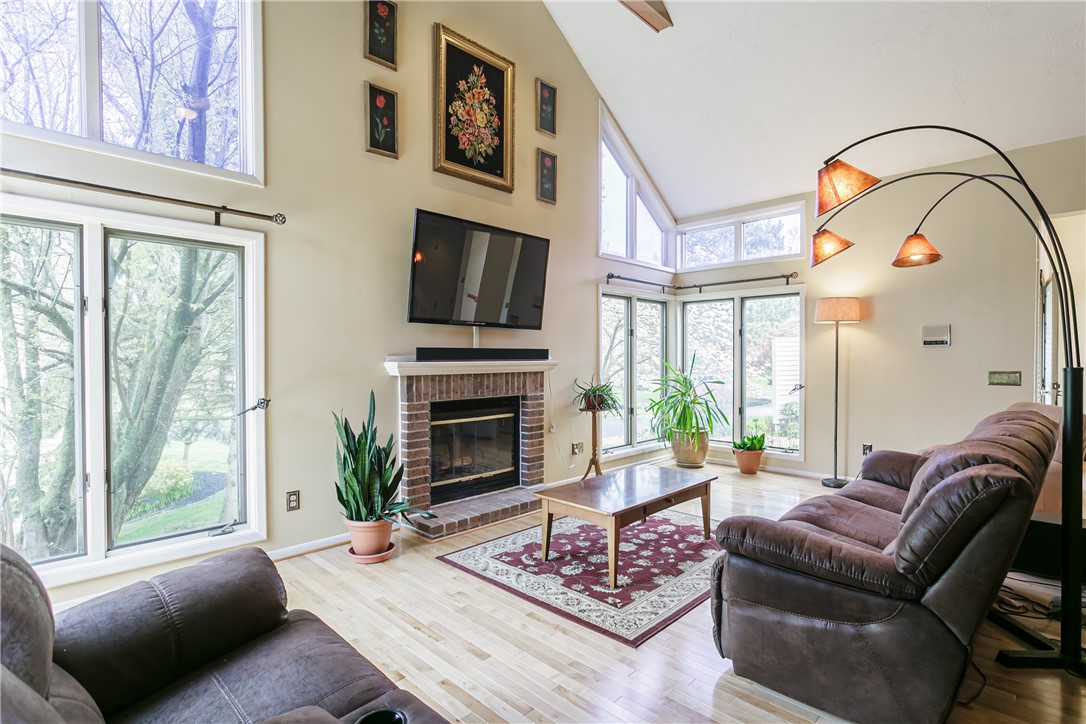 1 Woods Point, Penfield, New York image 12