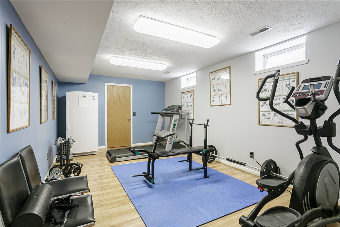 1 Woods Point, Penfield, New York image 34