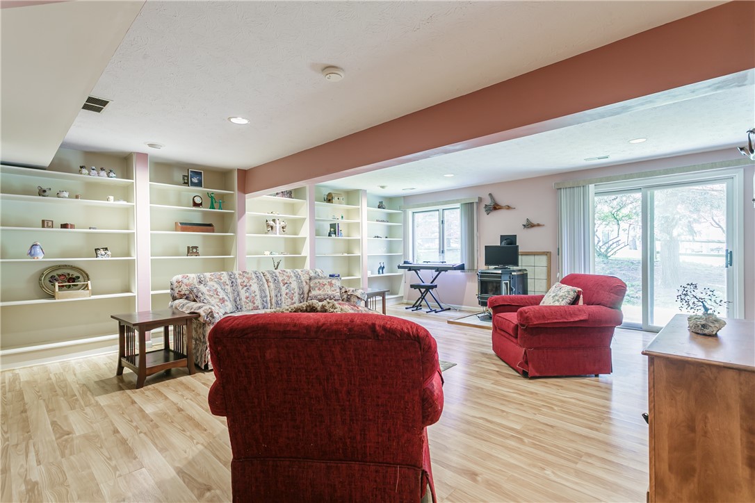 1 Woods Point, Penfield, New York image 29