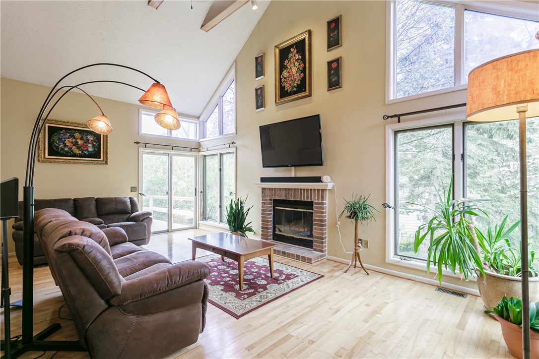 1 Woods Point, Penfield, New York image 13