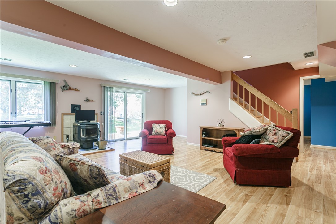 1 Woods Point, Penfield, New York image 28