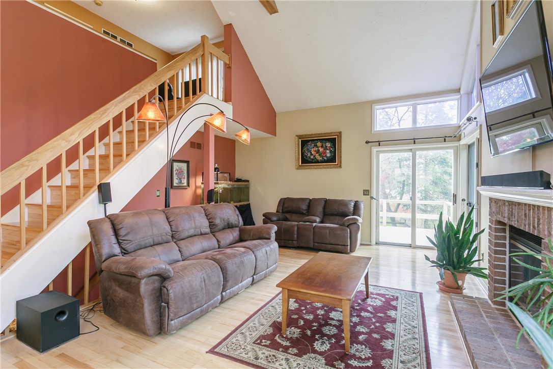 1 Woods Point, Penfield, New York image 14