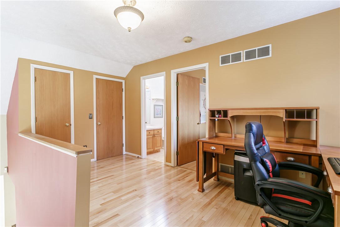 1 Woods Point, Penfield, New York image 24