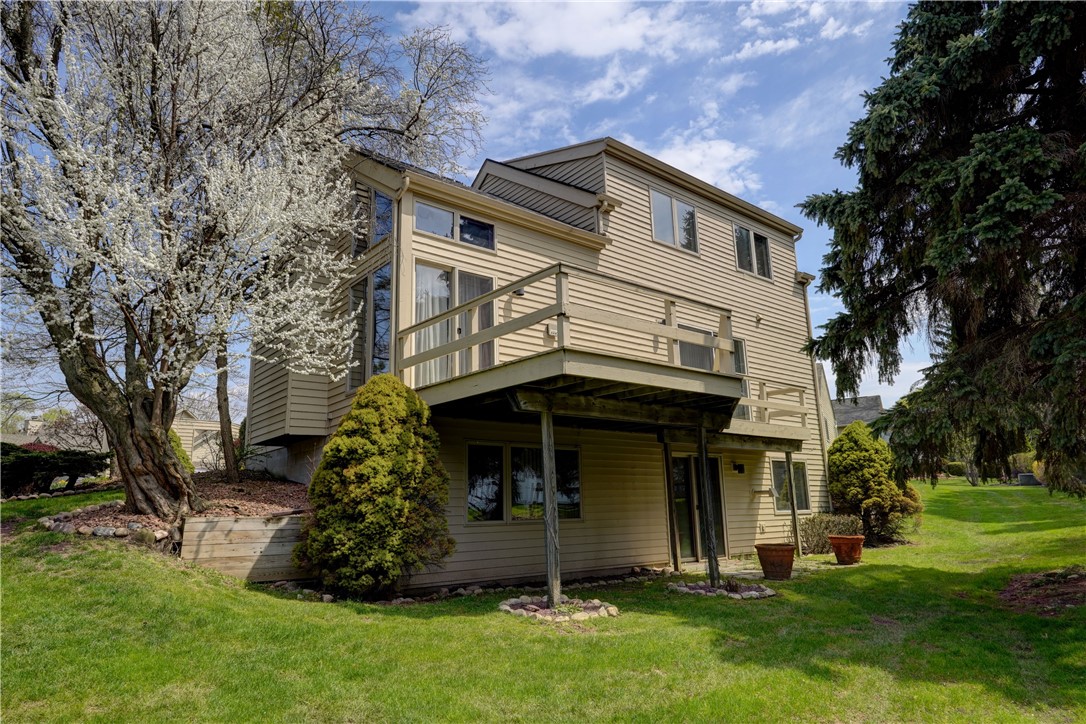 1 Woods Point, Penfield, New York image 41