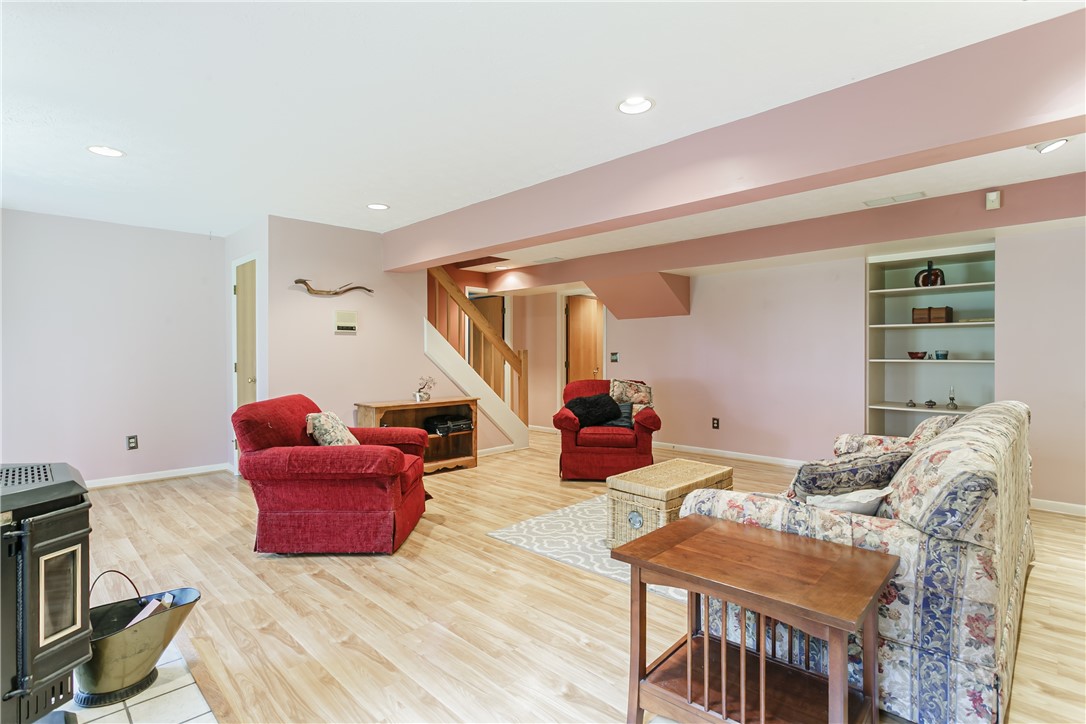 1 Woods Point, Penfield, New York image 31