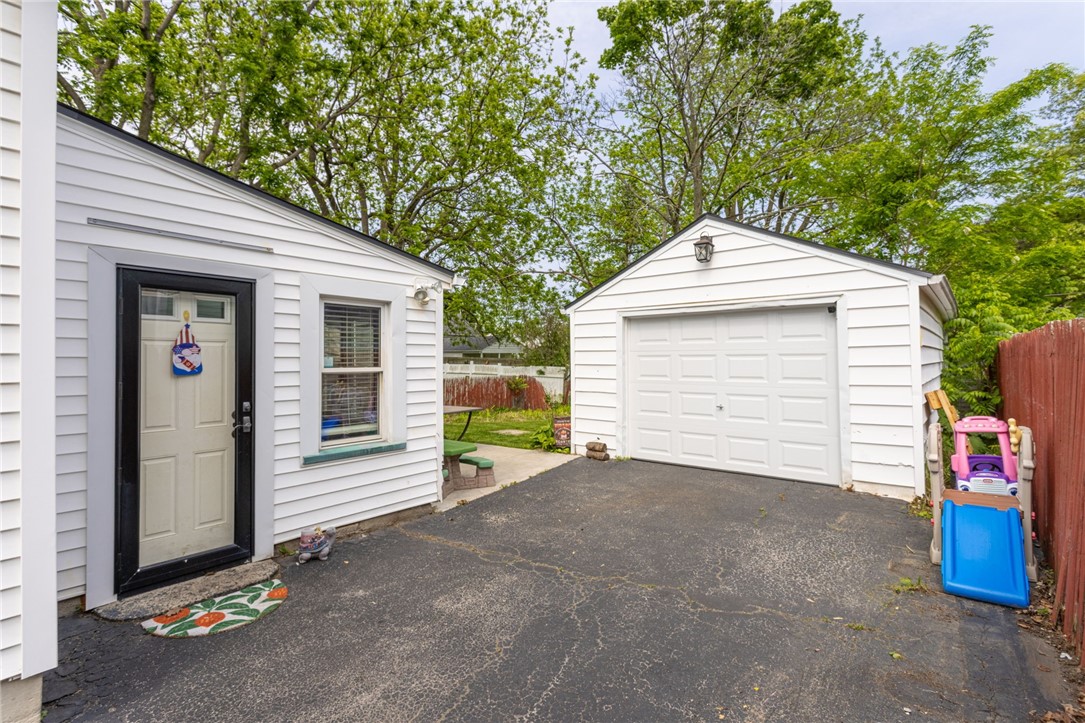 241 Lake Breeze Road, Greece, New York image 2