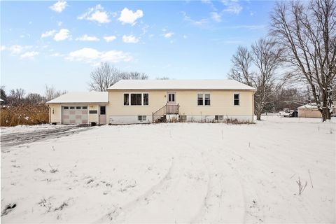 2466 Reed Road Waterloo NY 13165