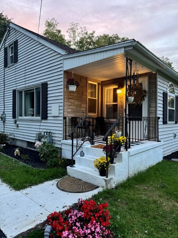 324 Laurentian Place