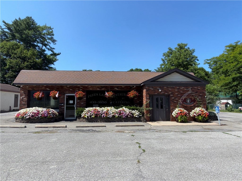 18-28 Oneida Street