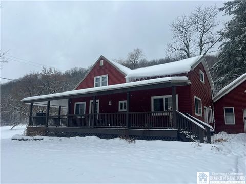 Photo of 988 E Windfall Road, Portville, NY 14760 (MLS # R1655171)