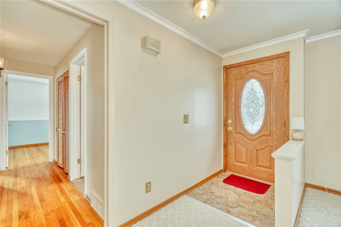 193 Hawthorne Circle