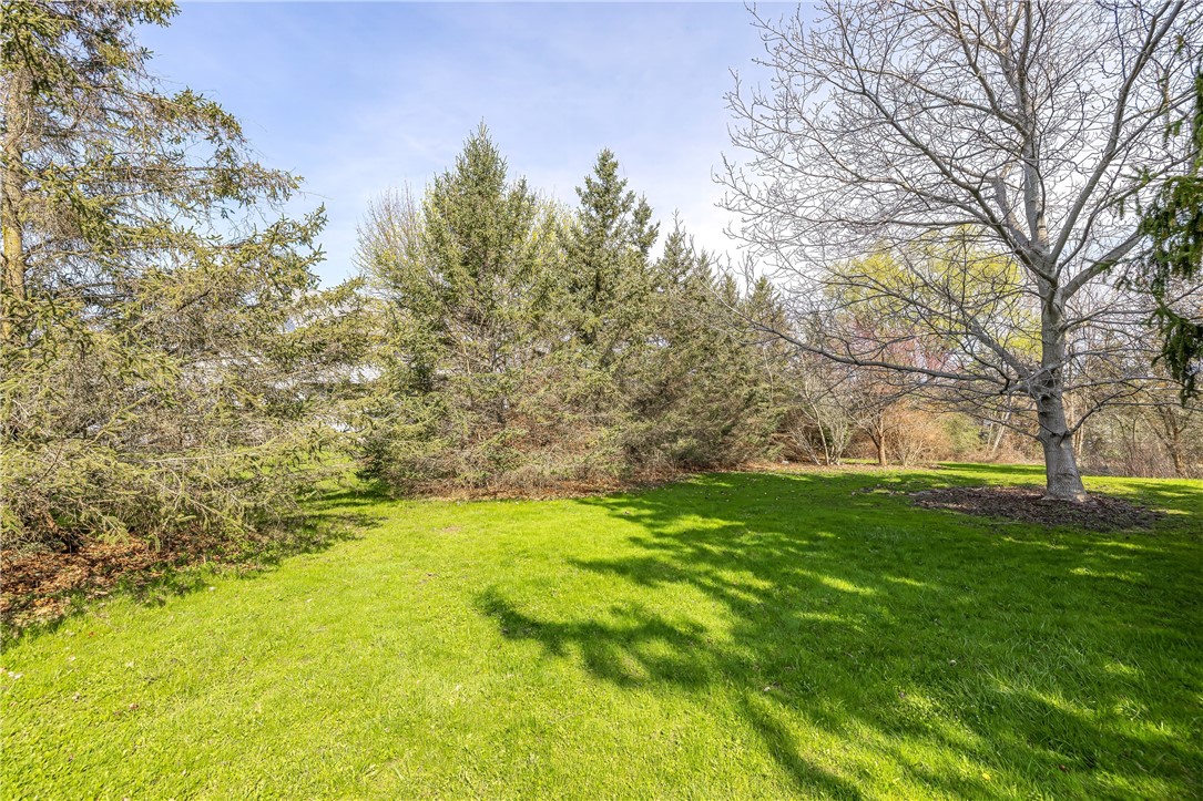 8 Hawkes Trail Trl, Penfield, New York image 36