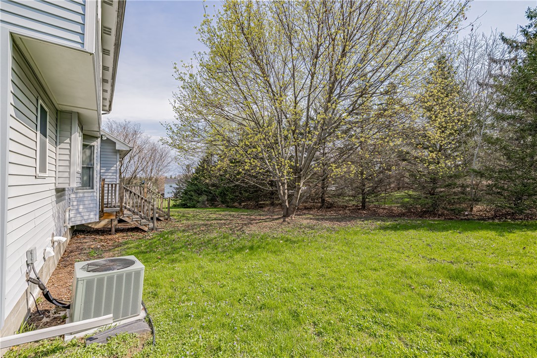 8 Hawkes Trail Trl, Penfield, New York image 35