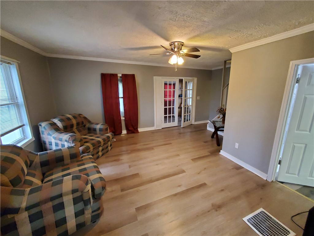 459 W Union Street