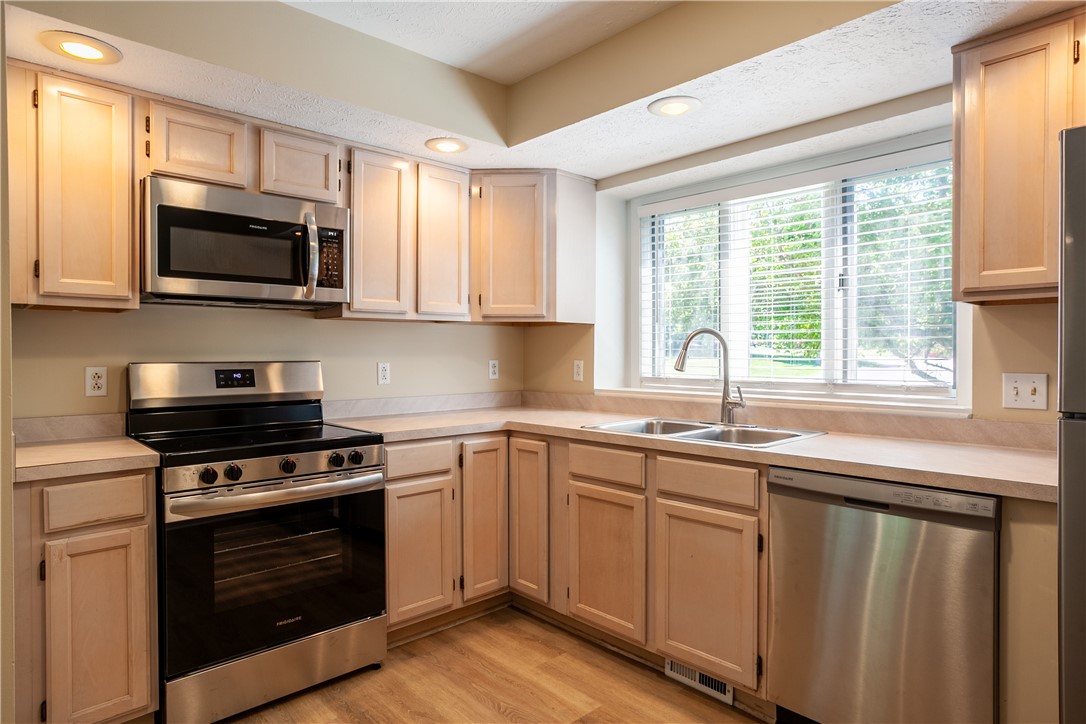 Search Properties 3 2268 penfield road