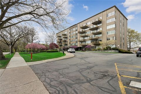 Condo For Rent - 1400 East Avenue #UN605<br/> Rochester, NY 14610