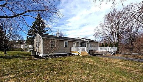 Homes For Sale - 15 Aprille Lane<br/> Rush, NY 14543